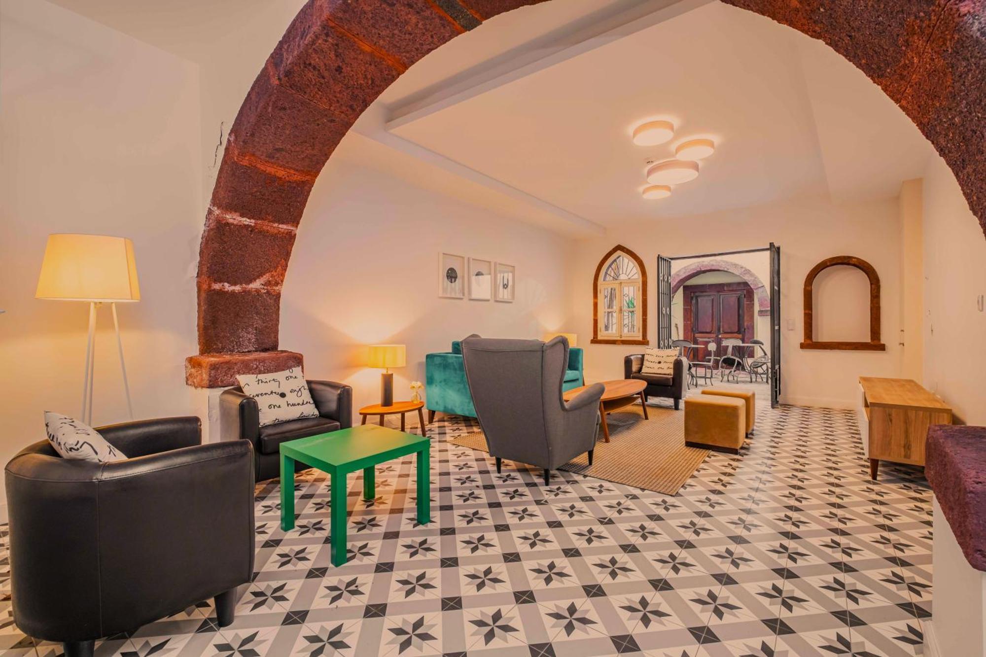 Studios Funchal Εξωτερικό φωτογραφία