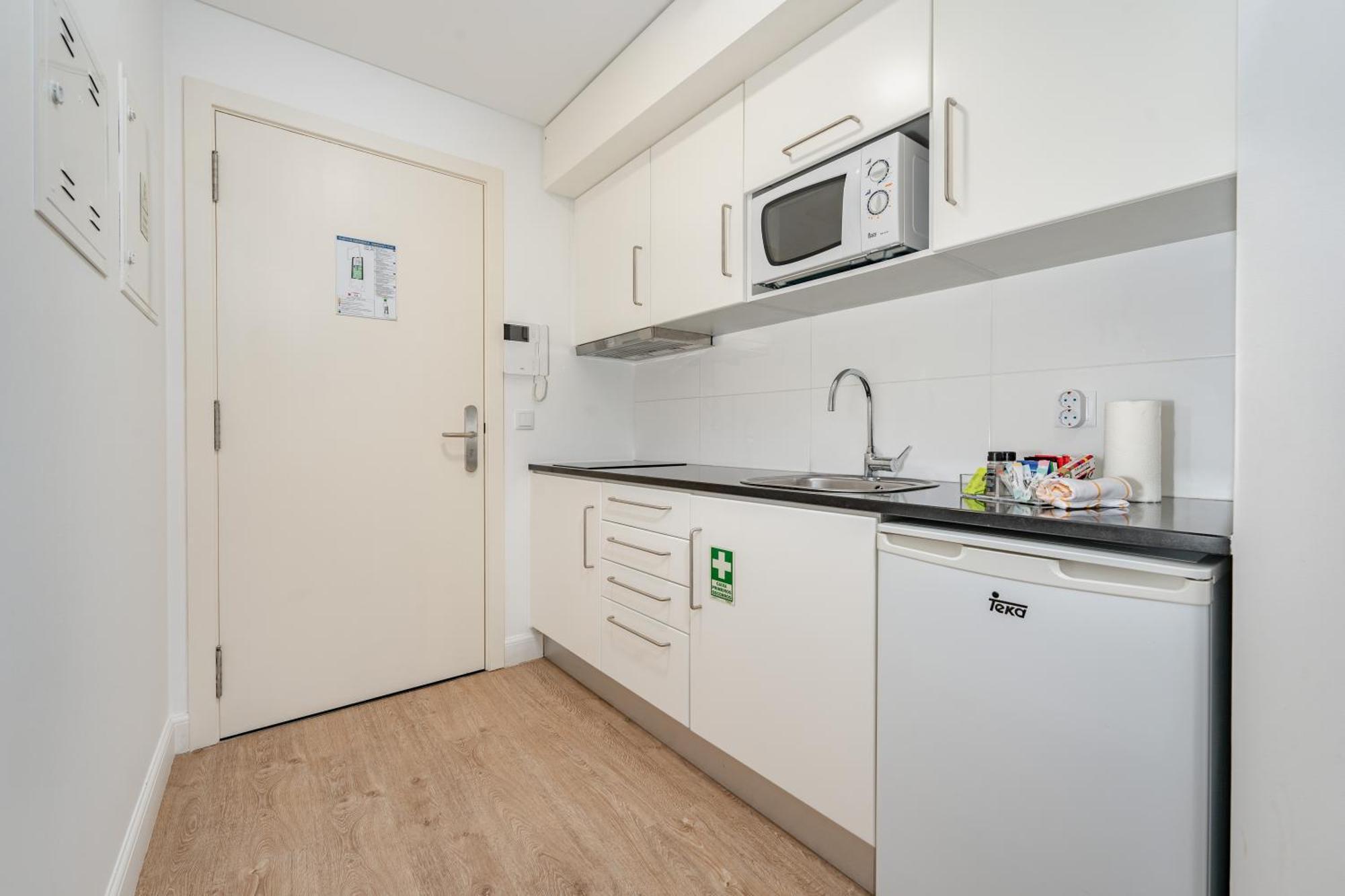 Studios Funchal Εξωτερικό φωτογραφία